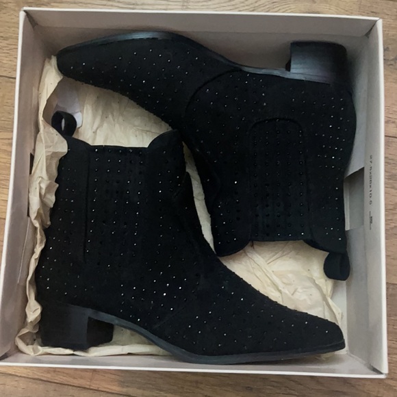 Beand new BCBG size 6.5 - Picture 3 of 4